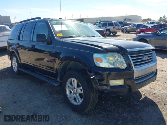 2010 Ford Explorer XLT with VIN 1FMEU6DE9AUA38321, listed as a IAAI auction lot 41817817 with 204,623 mi miles. Bid and sale history available at carsss.com. Image 1.