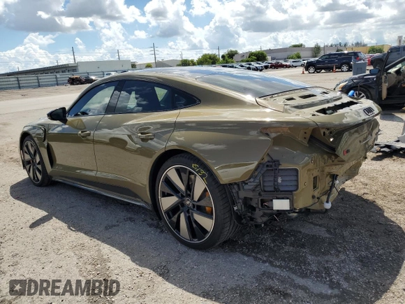 2022 Audi RS e-tron GT z VIN WAUBHBFWXN7904541, wystawiony jako Copart lot #68877093 z przebiegiem 2676 mil mil oraz . Historia ofert i sprzedaży dostępna na DreamBid. Obrazek 2.