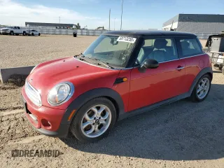 2012 MINI Hardtop z VIN WMWSU3C58CT256568, wystawiony jako Copart lot #58713255 z przebiegiem 131 091 mil mil oraz Czysty tytuł • Clean title. Historia ofert i sprzedaży dostępna na DreamBid. Obrazek 1.