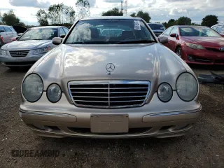 2002 Mercedes-Benz E-Class with VIN WDBJF82JX2X070380, listed as a Copart auction lot 68675974 with 88,274 mi miles and Salvage Title. Bid and sale history available at carsss.com. Image 5.