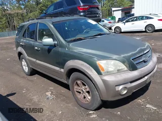 2004 Kia Sorento LX with VIN KNDJC733045304206, listed as a IAAI auction lot 41899253 with 134,711 mi miles. Bid and sale history available at carsss.com. Image 1.