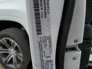 2024 Jeep Grand Wagoneer с VIN 1C4SJSEP4RS109943, выставлен на аукционе Copart как лот 53230095 с пробегом 27 251 миль миль и Списание • Salvage title. История ставок и продаж доступна на DreamBid. Изображение 13.
