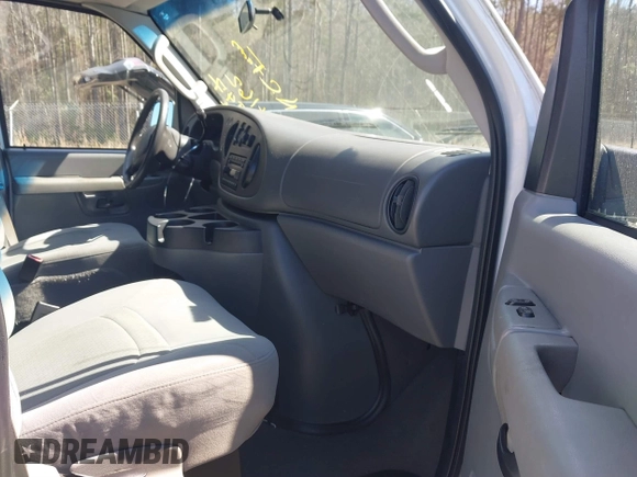 2008 Ford Econoline Passenger XL with VIN 1FBSS31LX8DA49552, listed as a IAAI auction lot 41628947 with 151,426 mi miles and . Bid and sale history available at DreamBid. Image 5.