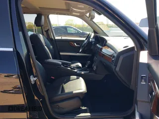 2012 Mercedes-Benz GLK with VIN WDCGG8HB6CF841198, listed as a IAAI auction lot 42021083 with 162,930 mi miles. Bid and sale history available at carsss.com. Image 5.