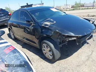 2014 Volkswagen Jetta SE z VIN 3VWD17AJ2EM261811, wystawiony jako IAAI lot #42176286 z przebiegiem 139 690 mil mil oraz . Historia ofert i sprzedaży dostępna na DreamBid. Obrazek 1.