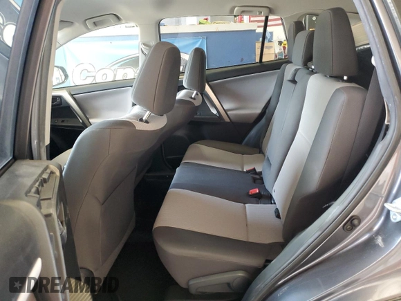 2015 Toyota RAV4 LE z VIN JTMBFREV2FD142982, wystawiony jako Copart lot #65502005 z przebiegiem 52 229 mil mil oraz Szkoda całkowita • Salvage title. Historia ofert i sprzedaży dostępna na DreamBid. Obrazek 11.
