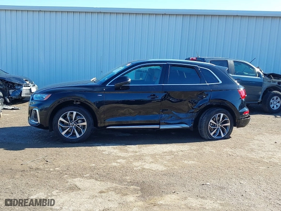 2022 Audi Q5 S line Premium Plus with VIN WA1EAAFY7N2108014, listed as a IAAI auction lot 41471071 with 13,717 mi miles. Bid and sale history available at carsss.com. Image 14.