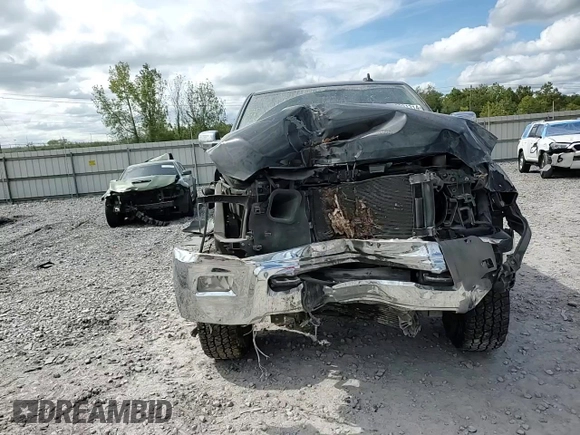 2013 Ram 2500 Laramie z VIN 3C6UR5NL1DG562490, wystawiony jako Copart lot #73021314 z przebiegiem 270 662 mil mil oraz Szkoda całkowita • Salvage title. Historia ofert i sprzedaży dostępna na DreamBid. Obrazek 11.