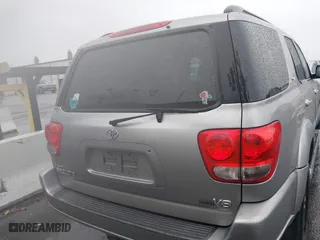 2006 Toyota Sequoia SR5 with VIN 5TDZT34A36S283826, listed as a IAAI auction lot 41724243 with 147,787 mi miles. Bid and sale history available at carsss.com. Image 17.