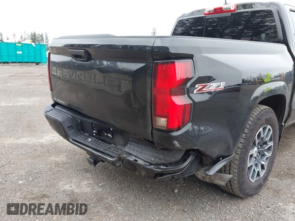 2024 Chevrolet Colorado 4WD Z71 with VIN 1GCPTDEK5R1196760, listed as a IAAI auction lot 41805734 with 5,252 mi miles. Bid and sale history available at carsss.com. Image 6.