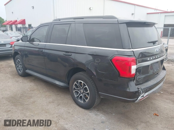 2024 Ford Expedition XLT with VIN 1FMJU1J81REA43051, listed as a IAAI auction lot 41932149 with 26,715 mi miles. Bid and sale history available at carsss.com. Image 3.