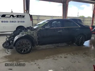 2019 Cadillac CTS-V z VIN 1G6A15S65K0126084, wystawiony jako Copart lot #70317924 z przebiegiem Nie podano mil oraz Nie do naprawy. Historia ofert i sprzedaży dostępna na DreamBid. Obrazek 1.
