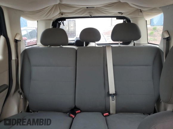 2008 Ford Escape XLS с VIN 1FMCU02Z58KB35743, выставлен на аукционе Copart как лот 54830015 с пробегом 166 643 миль миль и Списание • Salvage title. История ставок и продаж доступна на DreamBid. Изображение 10.