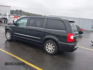 2014 Chrysler Town & Country Touring with VIN 2C4RC1BG6ER438646, listed as a IAAI auction lot 41535122 with 139,866 mi miles. Bid and sale history available at carsss.com. Image 3.