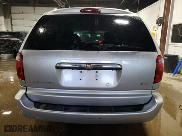 2004 Chrysler Town & Country Touring z VIN 2C4GP54L14R518481, wystawiony jako Copart lot #58425865 z przebiegiem 151 313 mil mil oraz Szkoda całkowita • Salvage title. Historia ofert i sprzedaży dostępna na DreamBid. Obrazek 6.