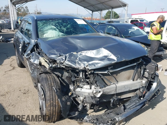2020 Mercedes-Benz GLC 300 z VIN W1N0G8DB4LF802826, wystawiony jako IAAI lot #41831727 z przebiegiem 59 211 mil mil oraz . Historia ofert i sprzedaży dostępna na DreamBid. Obrazek 6.