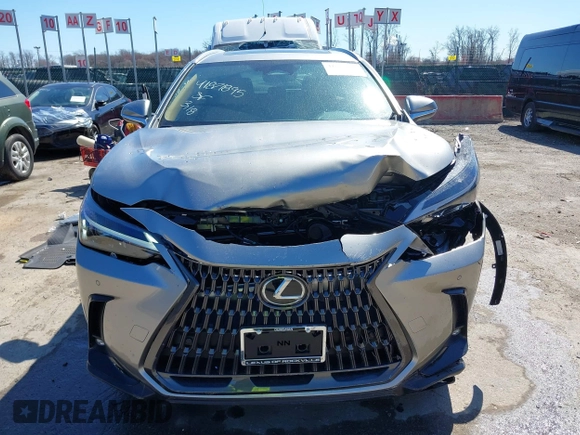 2025 Lexus NX 350 z VIN 2T2AGCEZ6SC070955, wystawiony jako IAAI lot #41821895 z przebiegiem 8 632 mil mil oraz . Historia ofert i sprzedaży dostępna na DreamBid. Obrazek 12.