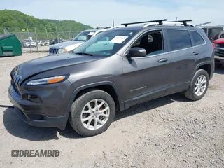2018 Jeep Cherokee Latitude Plus z VIN 1C4PJMLX5JD603290, wystawiony jako IAAI lot #42237865 z przebiegiem 89 516 mil mil oraz . Historia ofert i sprzedaży dostępna na DreamBid. Obrazek 18.