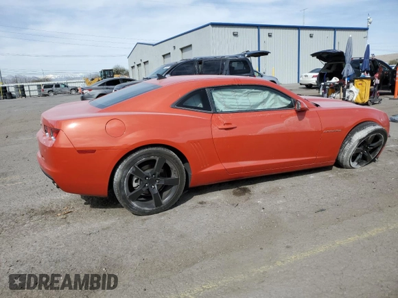 2011 Chevrolet Camaro 2LS z VIN 2G1FA1ED0B9140074, wystawiony jako Copart lot #50239355 z przebiegiem 94 231 mil mil oraz Szkoda całkowita • Salvage title. Historia ofert i sprzedaży dostępna na DreamBid. Obrazek 3.