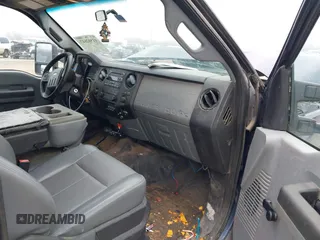 2015 Ford F-250 XL с VIN 1FD7X2B63FEC15046, выставлен на аукционе IAAI как лот 41502647 с пробегом 267 584 миль миль и . История ставок и продаж доступна на DreamBid. Изображение 5.