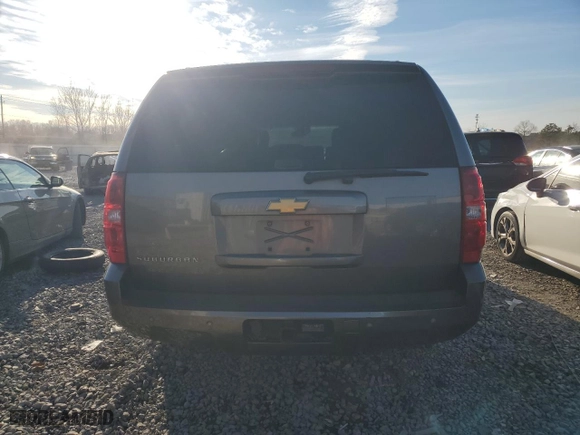 2013 Chevrolet Suburban LT with VIN 1GNSCJE06DR194704, listed as a Copart auction lot 88228405 with 330,692 mi miles and Clean Title. Bid and sale history available at carsss.com. Image 6.