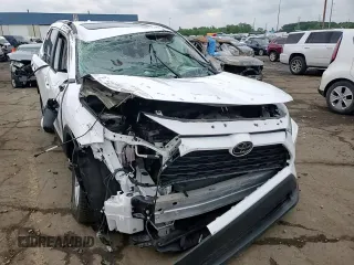 2020 Toyota RAV4 XLE with VIN 2T3P1RFV1LC135007, listed as a Copart auction lot 62710795 with 38,969 mi miles and Non repairable. Bid and sale history available at DreamBid. Image 13.
