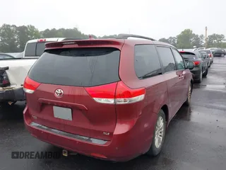 2011 Toyota Sienna XLE AAS с VIN 5TDYK3DCXBS001286, выставлен на аукционе IAAI как лот 42363820 с пробегом 80 138 миль миль и . История ставок и продаж доступна на DreamBid. Изображение 4.