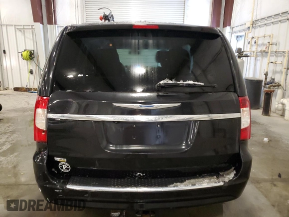2016 Chrysler Town & Country Touring with VIN 2C4RC1BG5GR259811, listed as a Copart auction lot 44467255 with 208,365 mi miles and Clean Title. Bid and sale history available at DreamBid. Image 6.