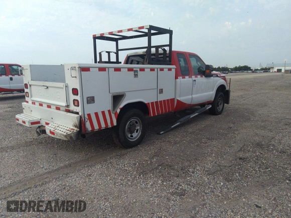 2016 Ford F-250 XL with VIN 1FD7X2B67GEC87417, listed as a IAAI auction lot 42014957 with 570,737 mi miles and . Bid and sale history available at DreamBid. Image 4.