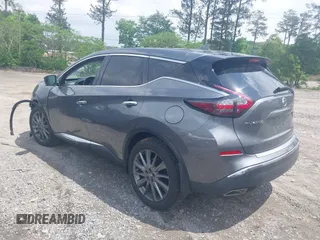 2021 Nissan Murano SV z VIN 5N1AZ2BJ1MC146662, wystawiony jako IAAI lot #42094316 z przebiegiem 36 369 mil mil oraz . Historia ofert i sprzedaży dostępna na DreamBid. Obrazek 3.