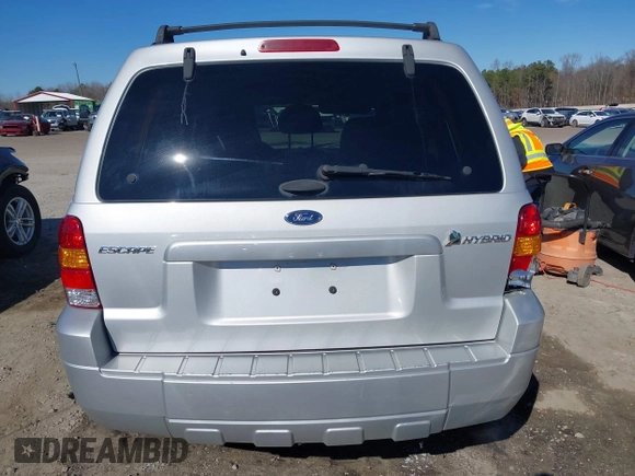 2005 Ford Escape Hybrid with VIN 1FMCU95H45KD16867, listed as a IAAI auction lot 41661311 with 206,698 mi miles. Bid and sale history available at carsss.com. Image 16.