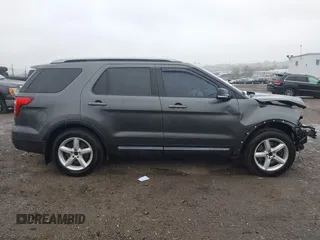 2017 Ford Explorer XLT z VIN 1FM5K8D81HGC44477, wystawiony jako IAAI lot #42017272 z przebiegiem Nie podano mil oraz . Historia ofert i sprzedaży dostępna na DreamBid. Obrazek 12.