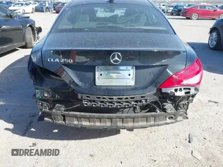 2017 Mercedes-Benz CLA 250 z VIN WDDSJ4EB8HN498184, wystawiony jako IAAI lot #41824309 z przebiegiem 109 089 mil mil oraz . Historia ofert i sprzedaży dostępna na DreamBid. Obrazek 6.