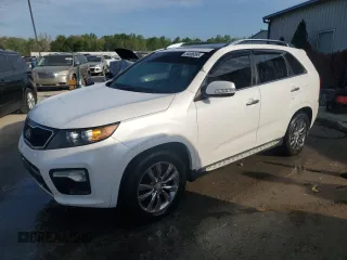 2013 Kia Sorento SX z VIN 5XYKW4A21DG352941, wystawiony jako Copart lot #54086595 z przebiegiem 180 488 mil mil oraz Szkoda całkowita • Salvage title. Historia ofert i sprzedaży dostępna na DreamBid. Obrazek 1.