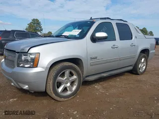 2013 Chevrolet Avalanche LS with VIN 3GNMCEE02DG207190, listed as a IAAI auction lot 41396345 with 223,378 mi miles. Bid and sale history available at carsss.com. Image 2.