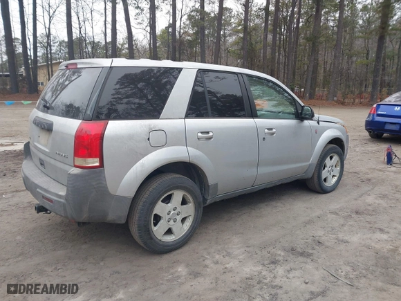 2004 Saturn VUE V6 with VIN 5GZCZ63454S859341, listed as a IAAI auction lot 41362164 with 211,600 mi miles. Bid and sale history available at carsss.com. Image 4.