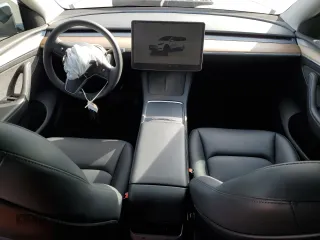 2023 Tesla Model Y Long Range z VIN 7SAYGDEE2PA065048, wystawiony jako Copart lot #48403655 z przebiegiem 56 553 mil mil oraz Szkoda całkowita • Salvage title. Historia ofert i sprzedaży dostępna na DreamBid. Obrazek 8.