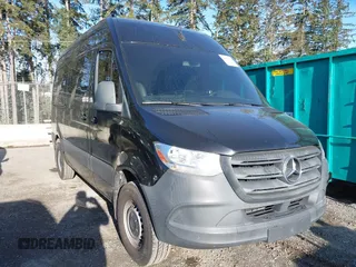 2019 Mercedes-Benz Sprinter Passenger z VIN WDZPF0CD3KP126858, wystawiony jako IAAI lot #41964352 z przebiegiem 88 045 mil mil oraz . Historia ofert i sprzedaży dostępna na DreamBid. Obrazek 1.