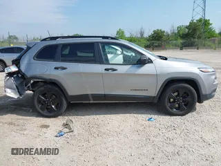 2017 Jeep Cherokee Sport с VIN 1C4PJMAB2HW587863, выставлен на аукционе IAAI как лот 42463642 с пробегом 107 108 миль миль и . История ставок и продаж доступна на DreamBid. Изображение 13.