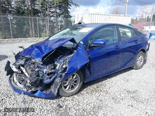 2017 Toyota Prius Two with VIN JTDKARFU2H3541565, listed as a IAAI auction lot 41815106 with 1 mi miles. Bid and sale history available at carsss.com. Image 2.