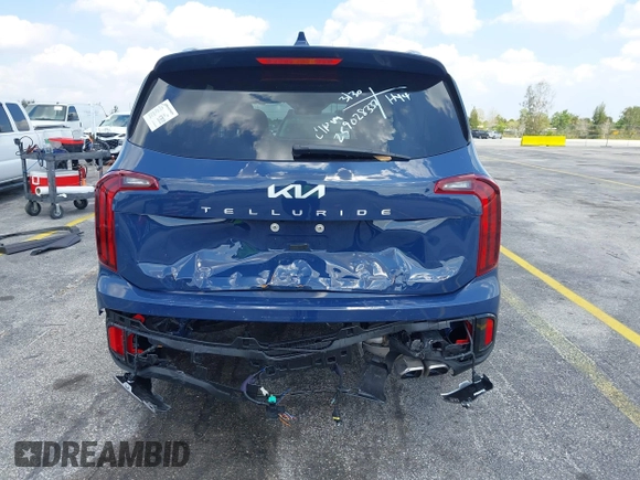 2025 Kia Telluride S with VIN 5XYP64GC0SG581646, listed as a IAAI auction lot 42063284 with 12,561 mi miles and . Bid and sale history available at DreamBid. Image 16.