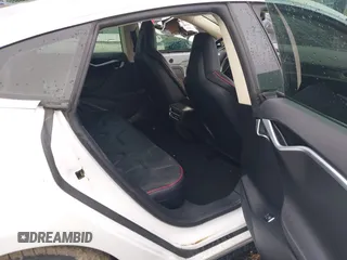 2013 Tesla Model S Performance z VIN 5YJSA1CP9DFP20778, wystawiony jako IAAI lot #42511532 z przebiegiem Nie podano mil oraz . Historia ofert i sprzedaży dostępna na DreamBid. Obrazek 8.