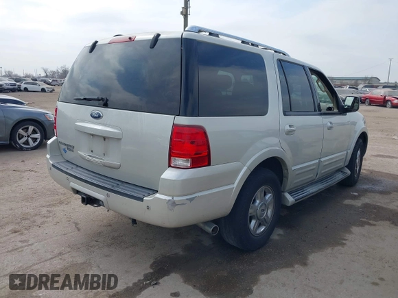 2006 Ford Expedition Limited with VIN 1FMFU19506LA80969, listed as a IAAI auction lot 41550590 with 191,862 mi miles. Bid and sale history available at carsss.com. Image 4.