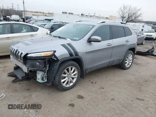 2017 Jeep Cherokee Limited with VIN 1C4PJMDS4HW597175, listed as a IAAI auction lot 41525358 with 87,227 mi miles. Bid and sale history available at carsss.com. Image 21.