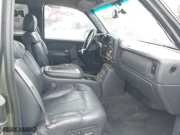2001 Chevrolet Silverado 1500 LT with VIN 2GCEC19T811330085, listed as a IAAI auction lot 41743350 with 218,533 mi miles. Bid and sale history available at carsss.com. Image 5.