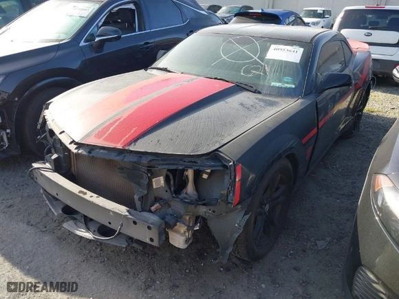 2015 Chevrolet Camaro LS with VIN 2G1FB1E38F9304018, listed as a IAAI auction lot 40953641 with 86511 miles. Bid and sale history available at carsss.com. Image 2.