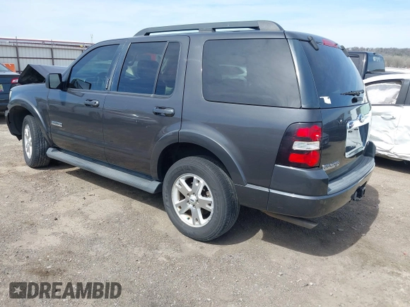 2007 Ford Explorer XLT with VIN 1FMEU73EX7UB50867, listed as a IAAI auction lot 41807131 with 182,673 mi miles. Bid and sale history available at carsss.com. Image 3.