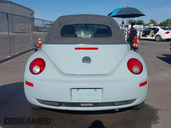2006 Volkswagen Beetle with VIN 3VWSF31YX6M323407, listed as a IAAI auction lot 42330968 with 172,664 mi miles and . Bid and sale history available at DreamBid. Image 16.