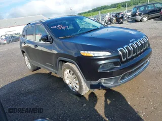 2015 Jeep Cherokee Limited z VIN 1C4PJMDS4FW576579, wystawiony jako IAAI lot #42456957 z przebiegiem 200 044 mil mil oraz . Historia ofert i sprzedaży dostępna na DreamBid. Obrazek 1.