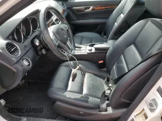 2013 Mercedes-Benz C 250 Sport с VIN WDDGF4HB7DA741925, выставлен на аукционе Copart как лот 51016215 с пробегом 104 059 миль миль и Списание • Salvage title. История ставок и продаж доступна на DreamBid. Изображение 7.